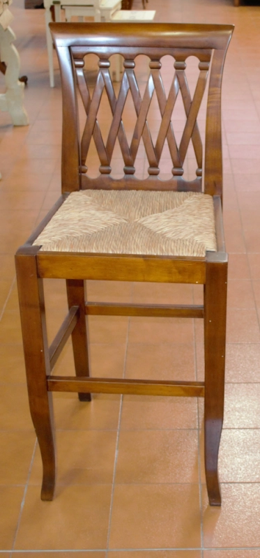Sgabello con gambe alte a sciabola e schienale traforato ART SED 66