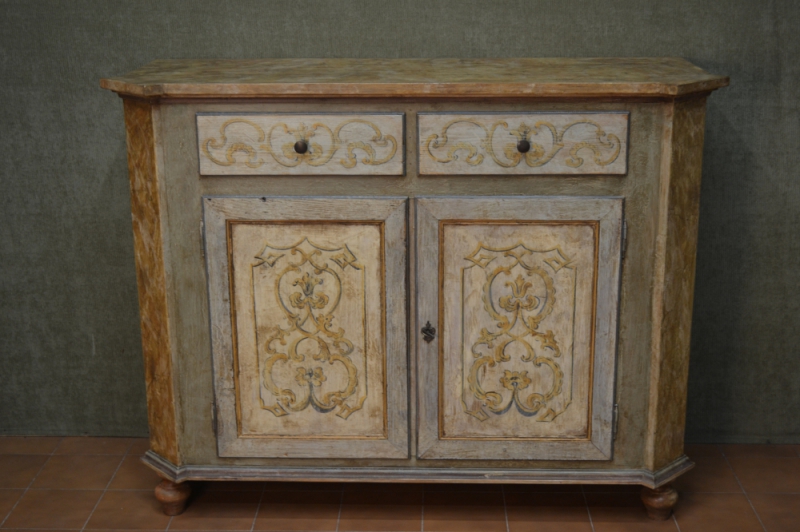 Credenza 2 ante e 2 cassetti in legno antico di abete massello  laccata  a mano ART CRED 2P-13