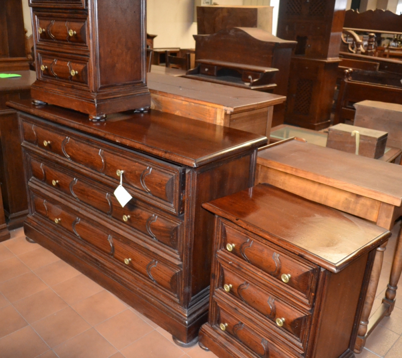 Dresser and bedside tables with drawers, rounded drawers and onion legs ART COM 56