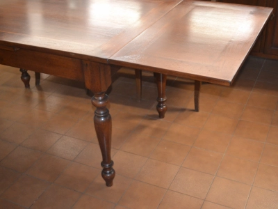 Tavolo allungabile con prolunghe e gambe tornite ART TAV 04 - foto 3