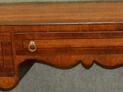 Consolle con gambe a sciabola  a 3 cassetti in legno lastronato ART CON 08 - foto 3