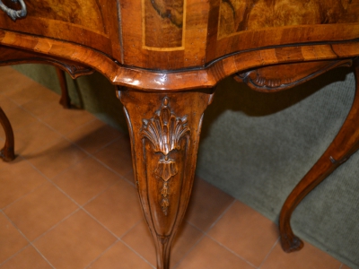 Consolle a  2 cassetti  con gambe in stile 700, sagomata in legno di noce e  radica di noce ART CON 32 - foto 5