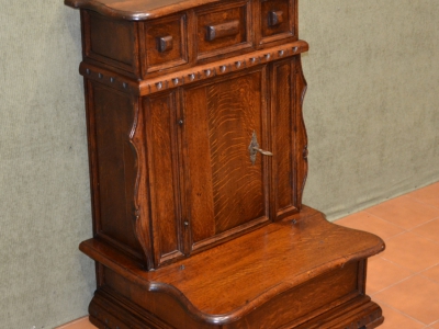 17th century style Kneeling-stool in solid oak - foto 1