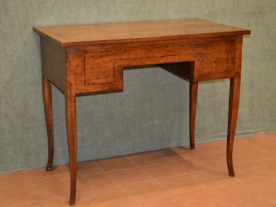 Scrivania- scrittoio con 5 cassetti  in legno di  noce massello con  filetti  con gambe a sciabola ART SCR 03 - foto 2