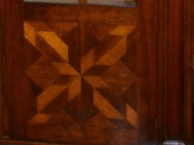 Showcase-silversmith-crystal model "Pilastri" in solid walnut wood with 2 doors with inlays and threads ART VETR 08 - foto 5