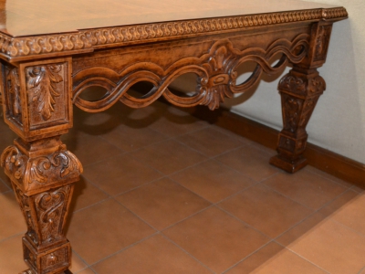 Coffee table model "Reale" rectangular living room in solid walnut wood with veneered top in olive wood with inlays and threads, legs and bands hand carved ART T 44 - foto 1