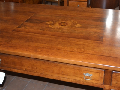 Scrivania- scrittoio con 5 cassetti gambe in stile "Luigi XVI" con intarsio e filetti ART SCR 32 - foto 2