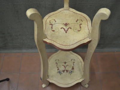 Tavolino porta fiori in legno di acero massello laccato a mano con disegni ART T. 73 - foto 1