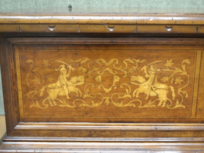 Cassapanca realizzata in legno di noce con intarsi e  coperchio apribile  ART CAS 01 - foto 4