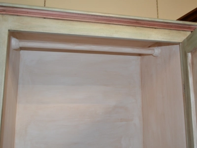 Hand lacquered wardrobe with 1 door divided into the two panels with central band. ART ARM 33 - foto 2