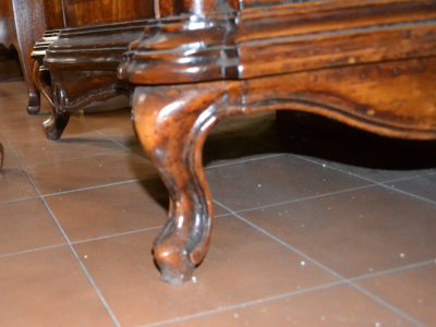 Shaped bureau in 18th century style. - foto 5