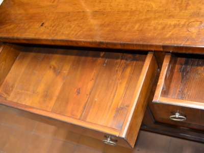Sideboard made of antique fir, with three doors and three drawers - foto 2
