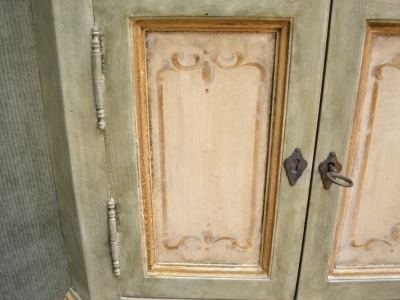 Angoliera in legno di acero massello con 2 porte e 1 cassetto ART. ANG 52 - foto 3