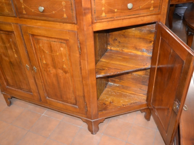Credenza modello "Scantonata veneta" con 4 ante e 4 cassetti con intarsi a pendagli in legno antico di ciliegio ART CRED 4P-06 - foto 2