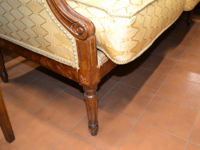 Divanetto a 2  posti con gambe tornite e scannellate art. DIV 10 - foto 2
