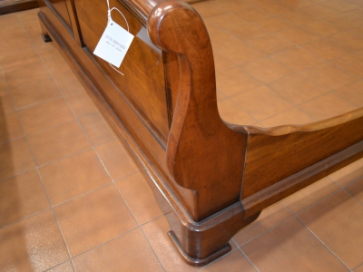 Letto matrimoniale modello Barca in legno di noce massiccio con pannelli diamantati ART LET 08 - foto 3