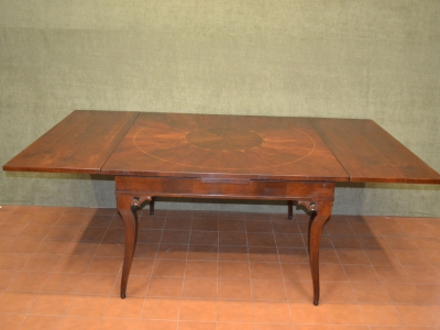 Tavolo allungabile quadrato con piano intarsiato  gambe a sciabola ART TAV 12 - foto 1