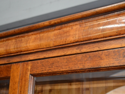 Vetrina-argentiera-cristalliera in legno di noce nazionale con  2 ante legno 2 ante vetro ART VETR 49 - foto 2