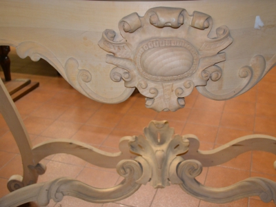 Consolle in legno di acero massello intagliata con piano in marmo ART CON 34 - foto 1