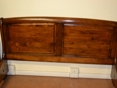 Letto matrimoniale modello Barca in legno di noce massiccio con pannelli diamantati ART LET 08 - foto 1