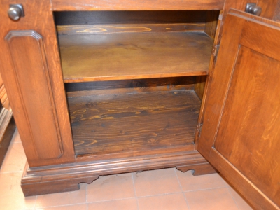 Trum&ograve; in legno di rovere con vetro sulle porte e con 2 cassetti. ART TRUMO' 02 - foto 2