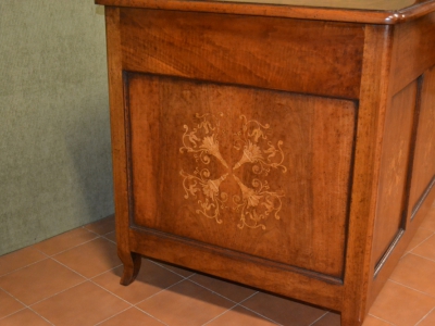 Writing-desk in walnut wood with inlays and fillets, 9 drawers and saber legs ART SCR 10 - foto 2